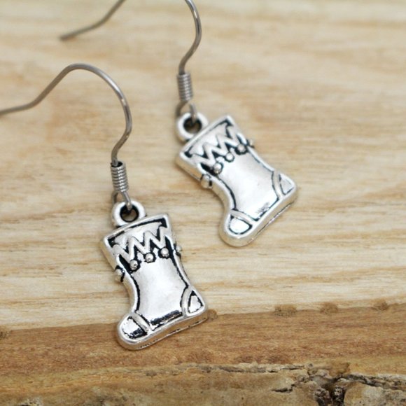 Christmas Stocking Charm Earrings - Picture 1 of 8